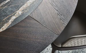 Skorpio Ker-Wood Round table de Cattelan Italia, alliance parfaite entre bois, céramique et acier. Élégance et savoir-faire italien. Disponible chez D-Style Interior.