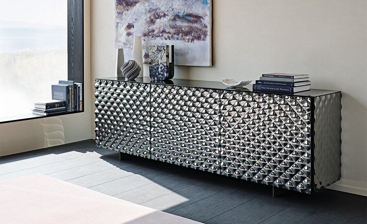 Buffet design haut de gamme Vivaldi par Cattelan Italia, verre miroir matelassé effet 3D avec reflets hypnotiques, disponible chez D-Style Interior