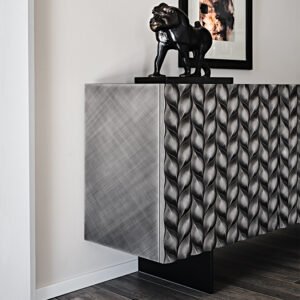 Buffet design haut de gamme Lavander par Cattelan Italia, finitions métalliques brossées avec nature tridimensionnelle, disponible chez D-Style Interior