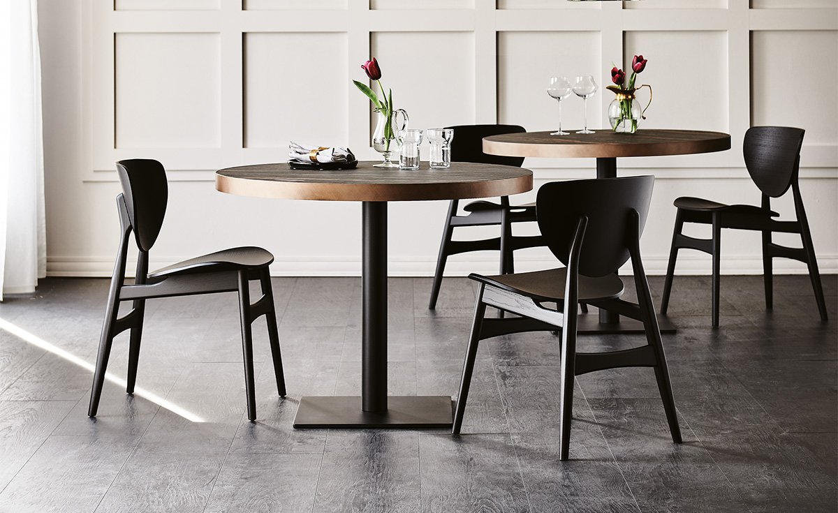 Ribot Keramik Bistrot table de Cattelan Italia, une création haut de gamme en céramique et acier laqué, symbole du design italien contemporain. Chez D-Style Interior