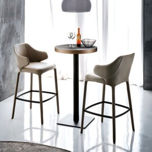 Ribot Keramik Bistrot table de Cattelan Italia, une création haut de gamme en céramique et acier laqué, symbole du design italien contemporain. Chez D-Style Interior