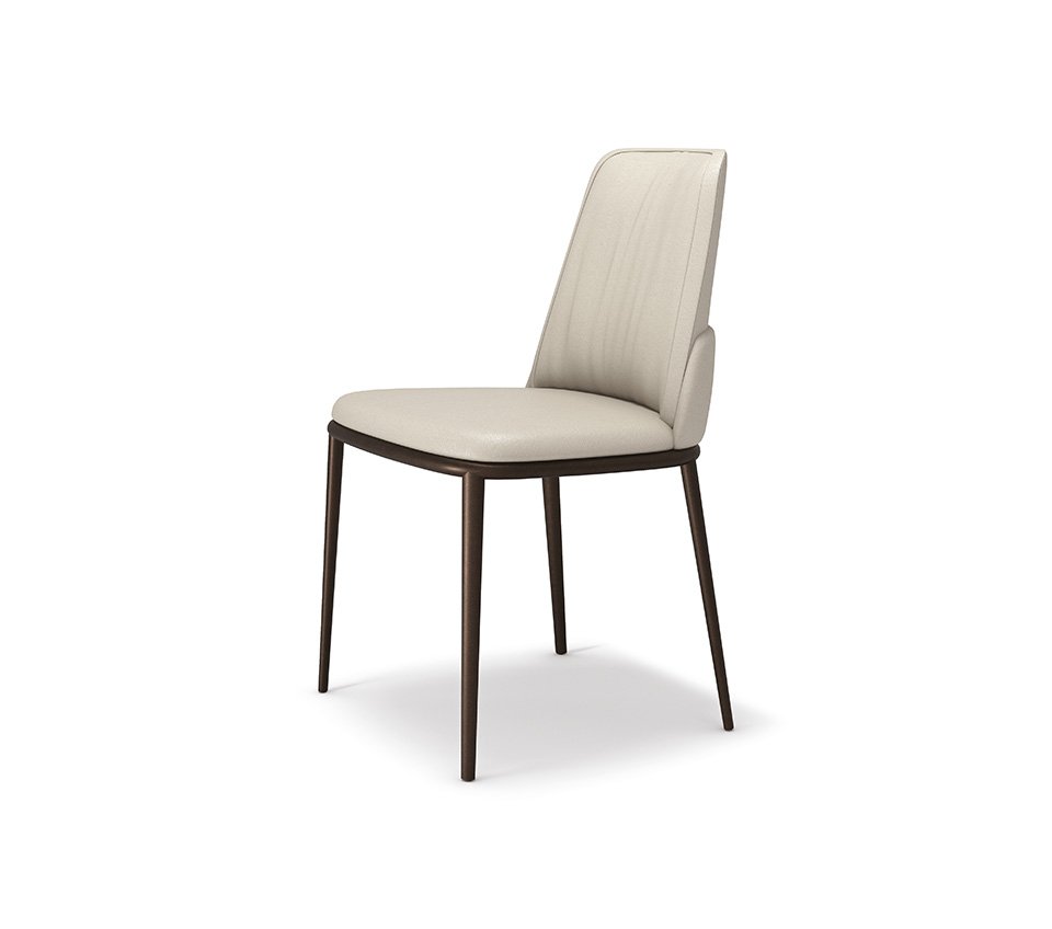 Belinda ML Chaise design de Cattelan Italia, design enveloppant, structure en acier laqué et assise rembourrée au confort supérieur. Disponible chez D-Style Interior.