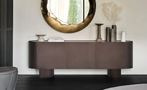 Buffet design haut de gamme Savoy par Cattelan Italia, plateau céramique Marmi avec structure acier laqué bronze, disponible chez D-Style Interior