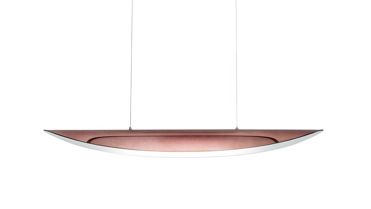 ALA LAMPADA Suspension design en acier incurvé finition cuivre foncé avec intérieur feuille d’or, design Reflex Angelo, disponible chez D-Style Interior