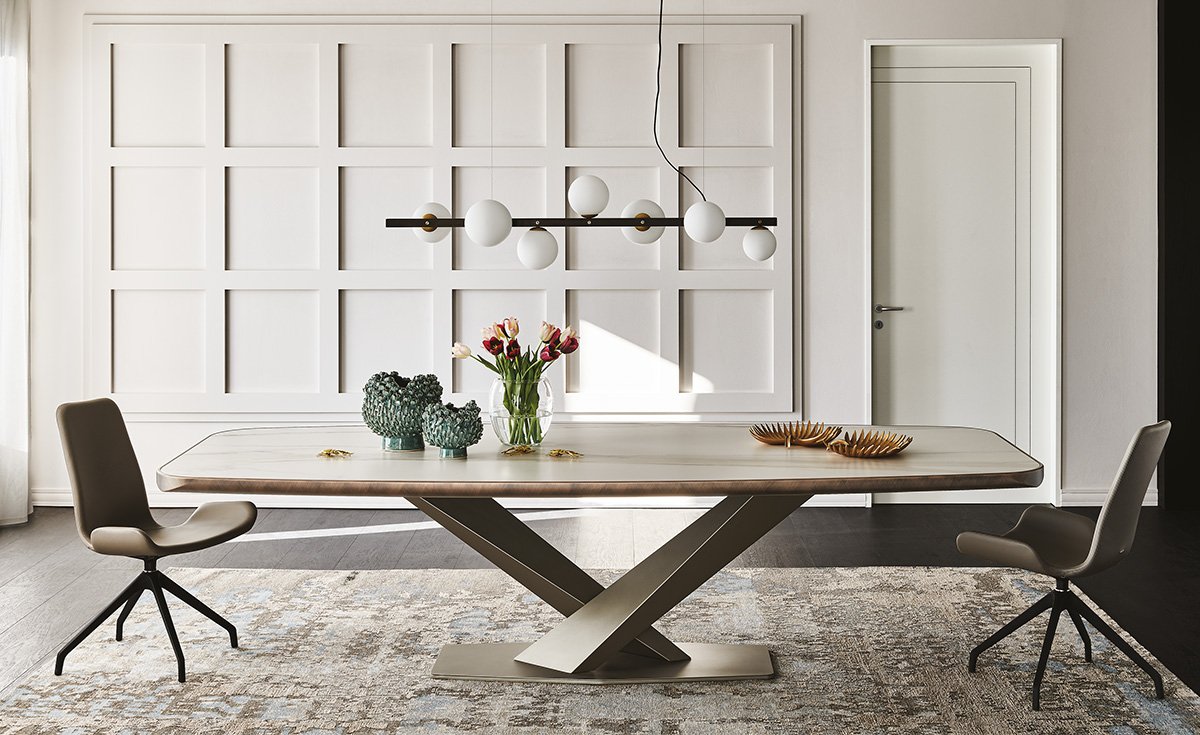 Stratos Keramik Premium table design haut de gamme par Cattelan Italia, base en acier embossé et plateau en céramique Marmi Premium. Disponible chez D-Style Interior.