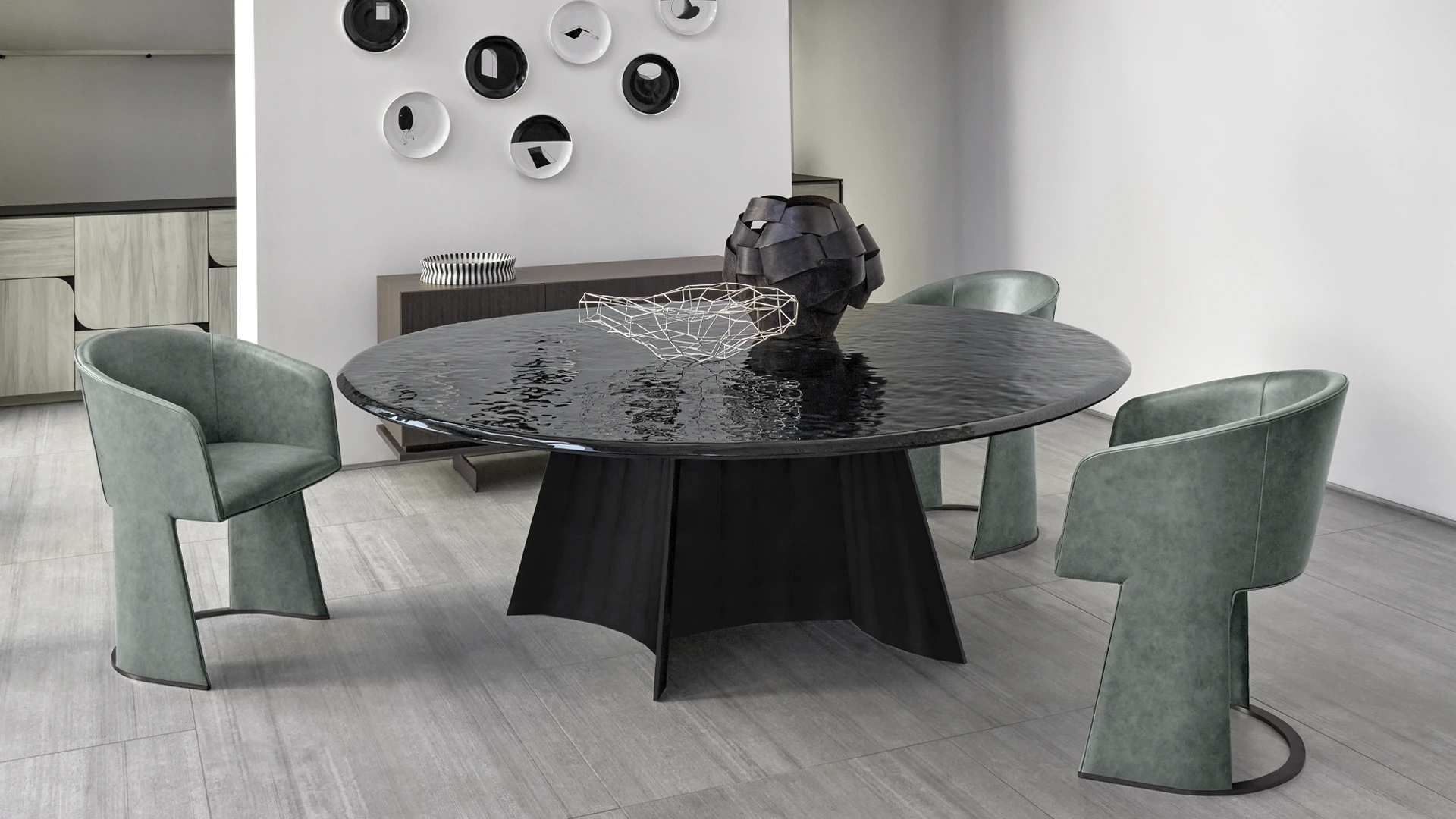 Table à manger design haut de gamme Avalon par Arketipo, base fer massif avec plateau verre trempé bleu Pacifique, disponible chez D-Style Interior