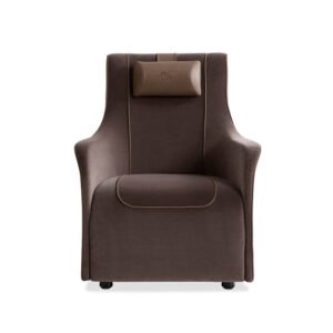 Minster | Fauteuil de bureau design Bentley Home en cuir ou tissu, structure en bois rembourré, appui-tête brodé, disponible chez D-Style Interior.