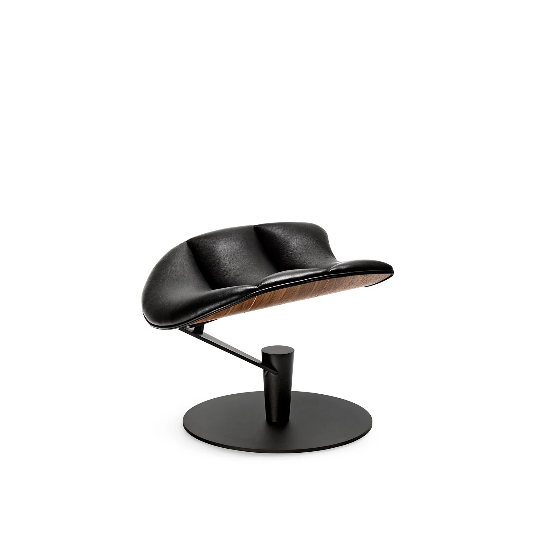 The Lobster Chair Bruunmunch – fauteuil design haut de gamme en noyer FSC et cuir Paris Passion