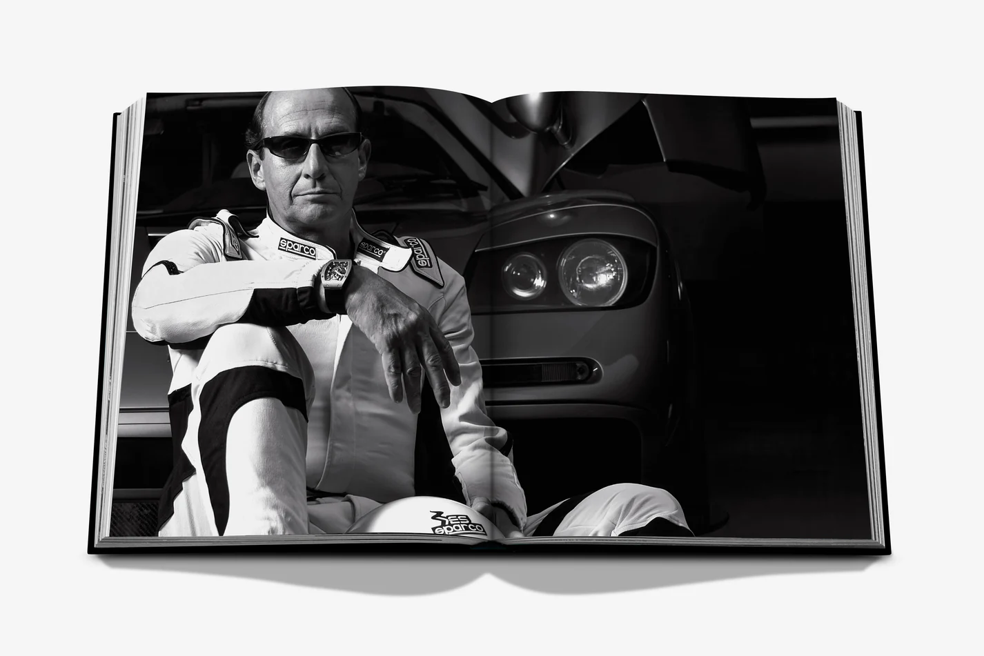 Livre design haut de gamme Richard Mille: The Impossible Collection par Assouline, édition ultime sous écrin, disponible chez D-Style Interior.