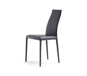Kay Couture Chaise design rembourrée de Cattelan Italia avec dossier capitonné en cuir, disponible chez D-Style Interior.