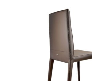 Agatha Flex Chaise design de Cattelan Italia, dotée d’un dossier flexible et d’une assise rembourrée pour un confort absolu. disponible chez D-Style Interior.