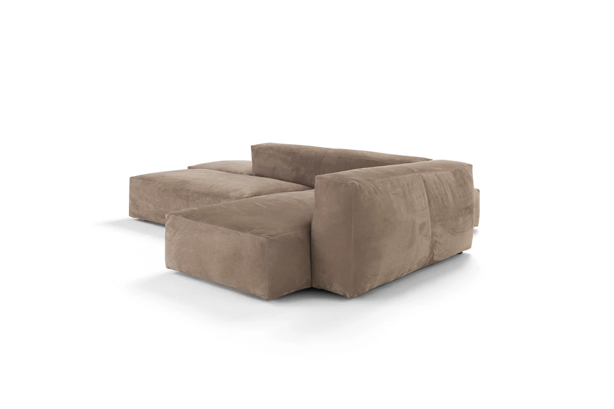 Davis Modulare canapé d’Amura Lab conjugue design modulable, confort luxueux et élégance italienne intemporelle. Disponible chez D-Style Interior.