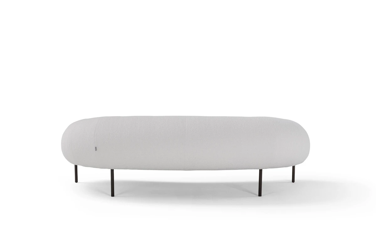 Isola Canapé design haut de gamme signé Amura Lab, Isola associe lignes organiques, confort suprême et esthétisme sculptural pour sublimer tout intérieur. Disponible chez D-Style Interior.
