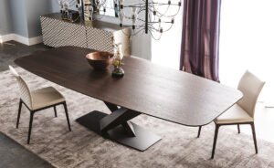 Stratos Wood table design haut de gamme en bois massif par Cattelan Italia, avec base en acier et finitions élégantes. Disponible chez D-Style Interior.