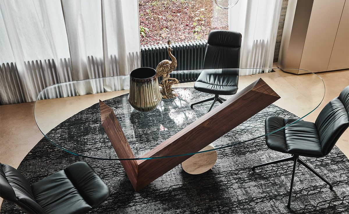 Valentino table de Cattelan Italia, une pièce iconique alliant marbre, bois et verre. Design sculptural et finitions d’exception. Disponible chez D-Style Interior.