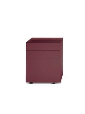 Meuble de rangement design haut de gamme CEO Cube par Poltrona Frau, gainage cuir avec portes à pression, disponible chez D-Style Interior