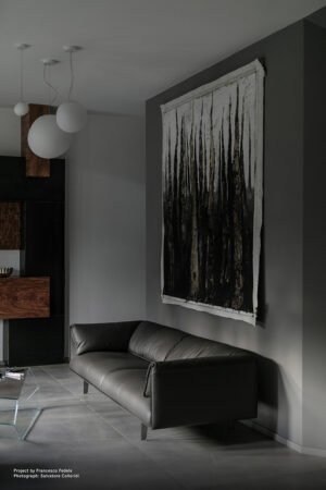 Canapé design haut de gamme John-John par Poltrona Frau, structure hêtre massif avec coussins plumes et cuir Pelle Frau®, disponible chez D-Style Interior