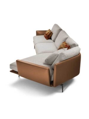 Canapé design haut de gamme Get Back par Poltrona Frau, système modulaire avec structure aluminium et coussins plumes, disponible chez D-Style Interior