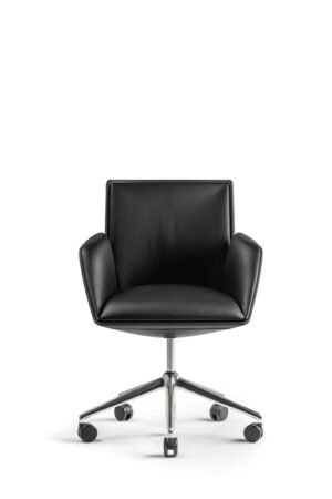 Cercle | Chaise de bureau Poltrona Frau, design ergonomique par Lievore - Altherr - Park, revêtement cuir Pelle Frau®. Disponible chez D-Style Interior.