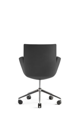 Cercle | Chaise de bureau Poltrona Frau, design ergonomique par Lievore - Altherr - Park, revêtement cuir Pelle Frau®. Disponible chez D-Style Interior.