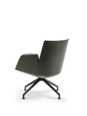 Cercle | Chaise de bureau haut de gamme Visitor Poltrona Frau, design ergonomique par Lievore - Altherr - Park, coque en polyuréthane et cuir Pelle Frau®. Disponible chez D-Style Interior.
