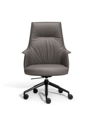 Chaise de bureau haut de gamme Archibald Task par Poltrona Frau, cuir Pelle Frau®, base en aluminium noir, dossier haut et accoudoirs design. Disponible chez D-style Interior