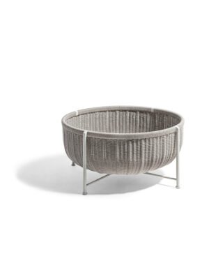 Cestlavie Outdoor Panier, table basse design haut de gamme Poltrona Frau, aluminium et corde tressée, élégante et résistante, disponible chez D-Style Interior.