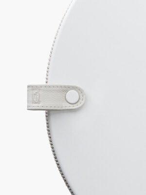Cestlavie Outdoor Panier, table basse design haut de gamme Poltrona Frau, aluminium et corde tressée, élégante et résistante, disponible chez D-Style Interior.