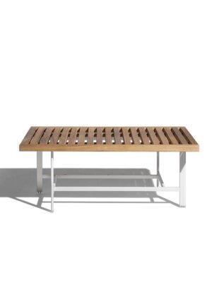 Solaria | Table basse design haut de gamme Poltrona Frau, teck massif FSC® et base en acier inox, mobilier d’extérieur de luxe, disponible chez D-Style Interior