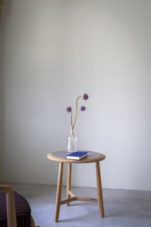 The Secret Garden | Table basse design haut de gamme Poltrona Frau, teck massif naturel et plateau en grès émaillé, disponible chez D-Style Interior