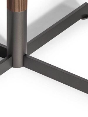 Bob Bistrot | Table basse design ronde haut de gamme Poltrona Frau, plateau rond en marbre Calacatta Oro, Fenix NTM® ou bois, piètement en acier bruni satiné, disponible chez D-Style Interior