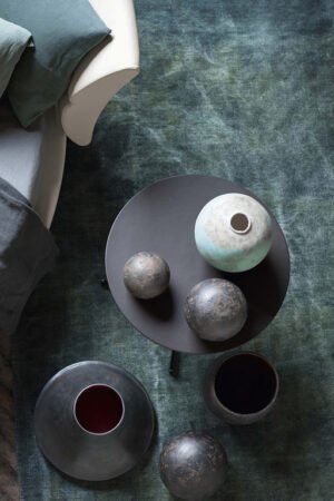 Lullaby Due lit + draps design haut de gamme par Poltrona Frau en cuir Pelle Frau® avec tête de lit pivotante, design haut de gamme italien chez D-Style Interior