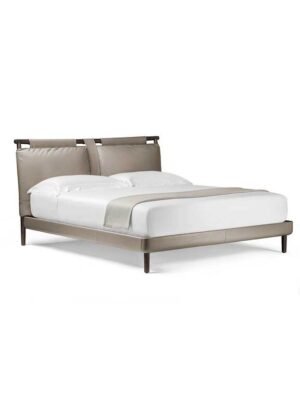 Times Lit design haut de gamme par Poltrona Frau avec tête de lit en frêne et bandes verticales en cuir Pelle Frau®, coussin personnalisable, design haut de gamme italien chez D-Style Interior