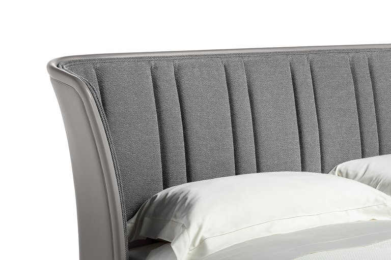 Lola Darling Lit design haut de gamme en cuir Pelle Frau® par Poltrona Frau – Disponible chez D-Style Interior
