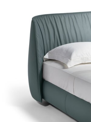 Archibald Lit design haut de gamme en cuir Pelle Frau® par Poltrona Frau, tête de lit rembourrée et design italien raffiné, disponible chez D-Style Interior