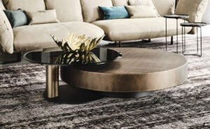 Table basse design haut de gamme Arena par Cattelan Italia, finition brossée main avec plateaux verre pivotants, disponible chez D-Style Interior.