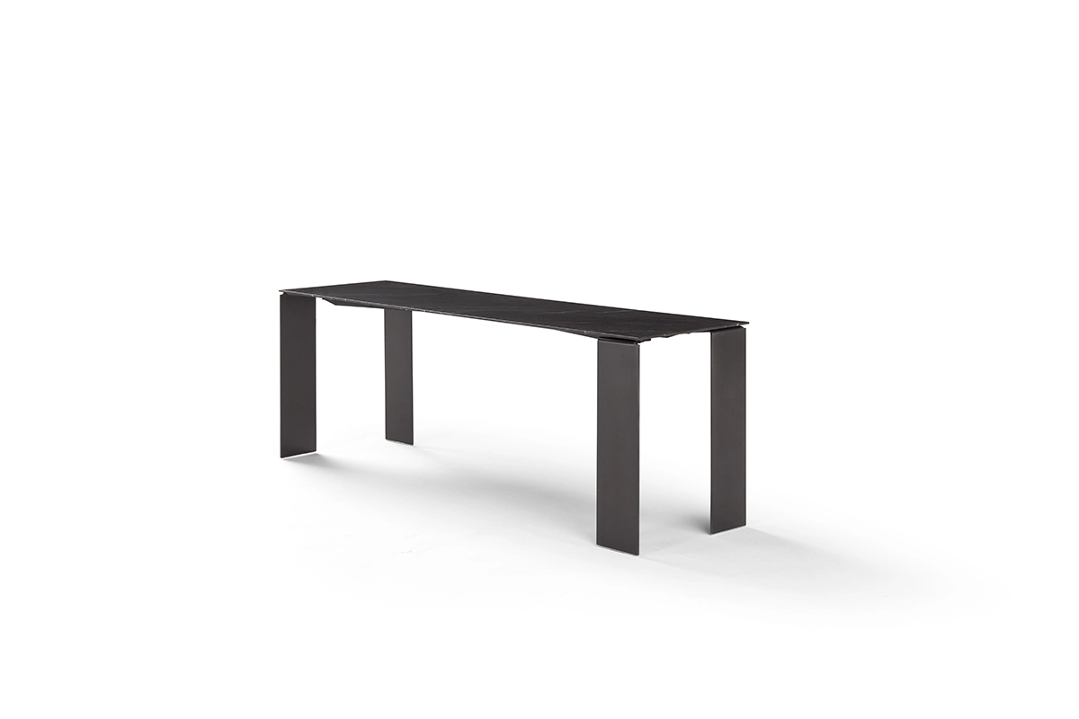 Exilis Console par Amura Lab – une console sculpturale et minimaliste alliant la légèreté du design à la force des matériaux nobles. Disponible chez D-Style Interior.