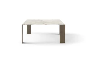 Exilis d’Amura Lab – une table design où légèreté et force s’unissent dans un équilibre parfait, incarnation du savoir-faire italien. Disponible chez D-Style Interior.