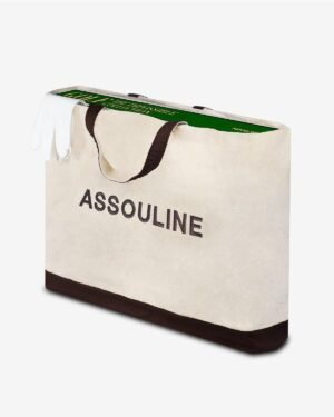 Livre design haut de gamme Golf: The Impossible Collection par Assouline, édition Ultimate sous écrin blanc brillant, disponible chez D-Style Interior.