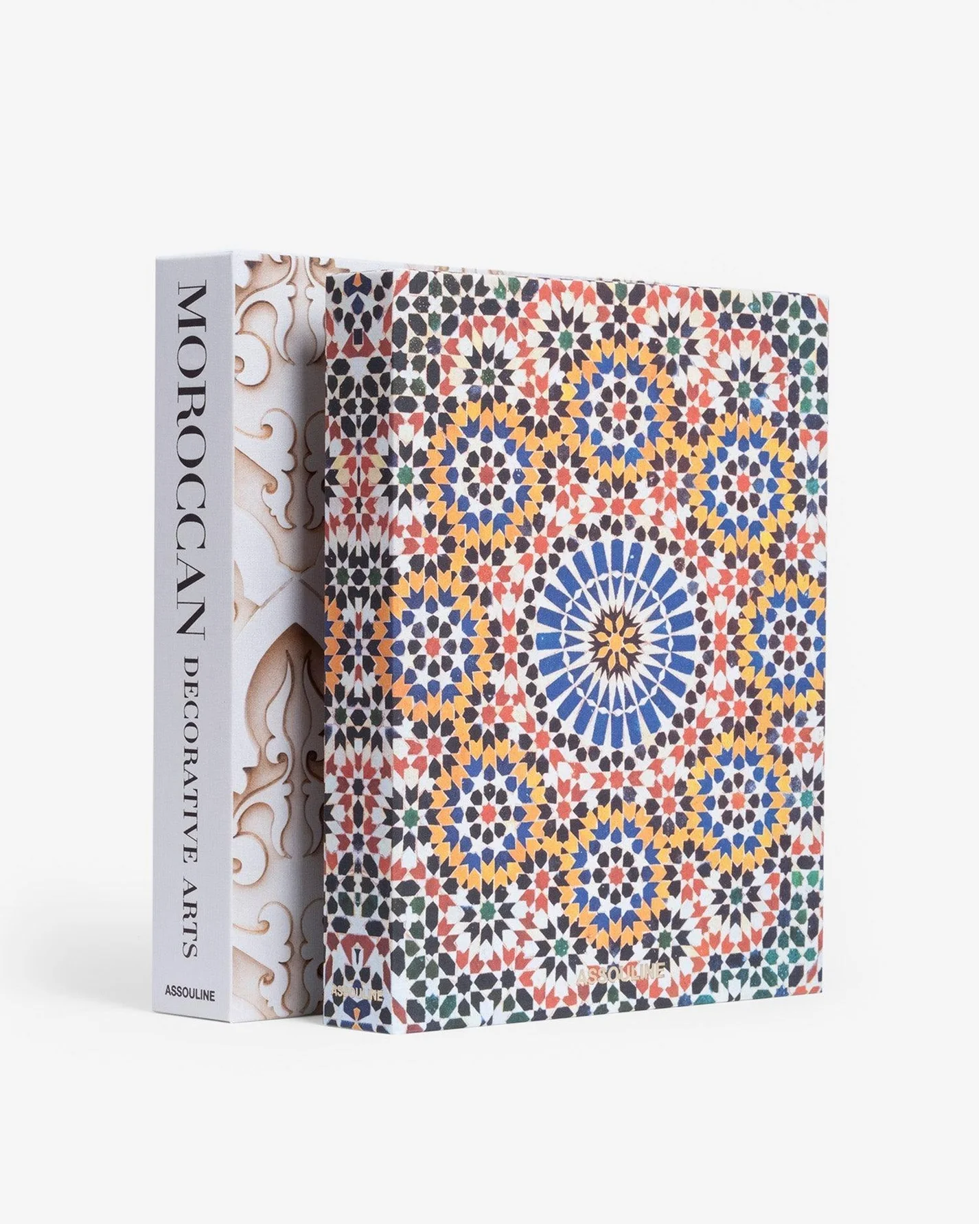 Livre design haut de gamme Moroccan Decorative Arts par Assouline, édition française sous étui lin, disponible chez D-Style Interior.