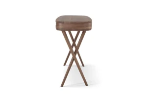 Vanity par Amura Lab incarne une féminité élégante et contemporaine. Console raffinée avec lignes sinueuses. Disponible chez D-Style Interior.