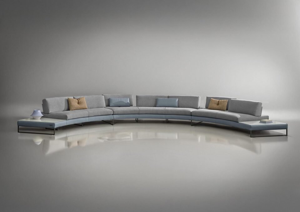 Sunset Round canapé modulable de Gamma Arredamenti, un modèle haut de gamme alliant confort, design circulaire et modularité. Disponible chez D-Style Interior.
