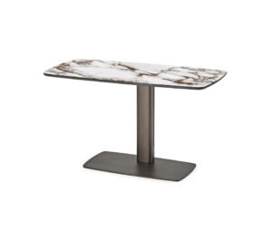 RUN Keramik Bureau design compact avec base en acier gaufré et plateau en céramique Marmi haut de gamme. Disponible chez D-Style Interior.