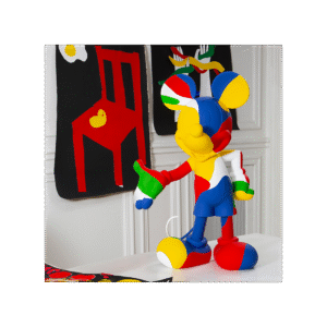 Mickey Kamo Medium, Sculpture design haut de gamme Leblon Delienne, colorée et dynamique, peinture à la main. Disponible chez D-Style Interior