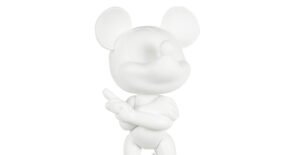 Mickey Rock Large, Sculpture design haut de gamme Leblon Delienne, hommage aux 90 ans de Mickey, résine peinte à la main, multi-facettes, disponible chez D-Style Interior