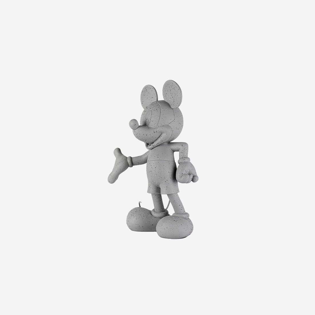 Mickey Welcome Granit Small, sculpture design haut de gamme Leblon Delienne, création contemporaine en finition granit. Disponible chez D-Style Interior.