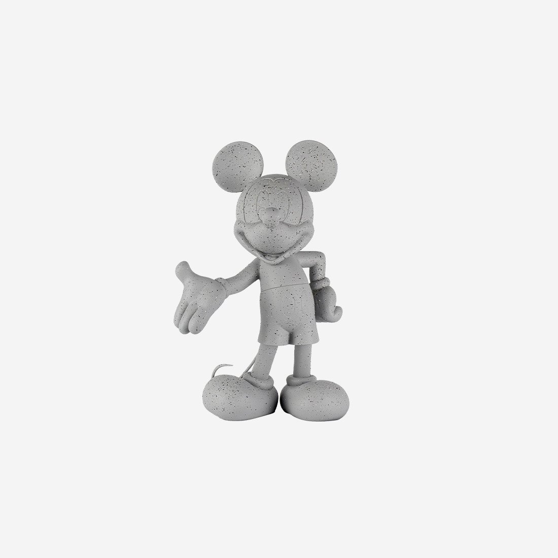 Mickey Welcome Granit Small, sculpture design haut de gamme Leblon Delienne, création contemporaine en finition granit. Disponible chez D-Style Interior.