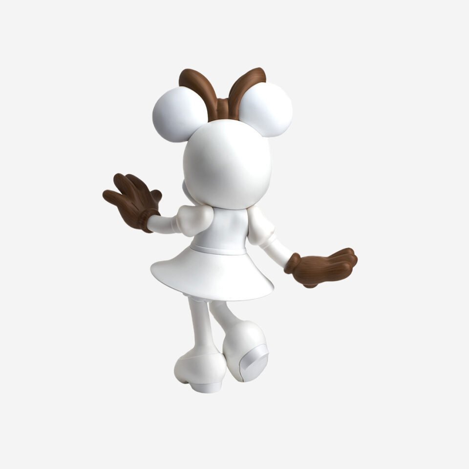Minnie Welcome Wood Medium, Sculpture design haut de gamme Leblon Delienne, finition bois naturelle et élégante, disponible chez D-Style Interior