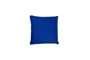 Moon Petals Coussins décoratifs en tissus et cuirs luxueux, inspirés des fleurs nocturnes pour un confort poétique et raffiné. Disponible chez D-Style Interior.