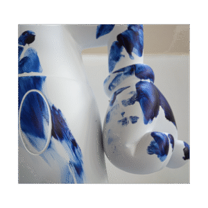 One Minute Mickey Medium, Sculpture design haut de gamme Leblon Delienne, résine peinte à la main, moderne et artistique, disponible chez D-Style Interior